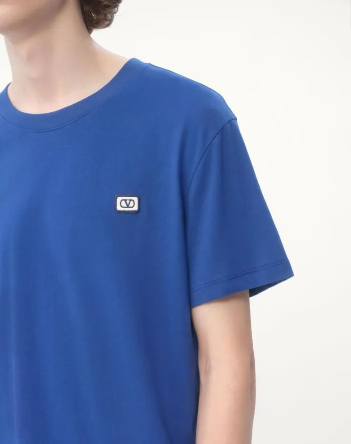 Valentino Tshirts And Sweatshirts Man Cotton Tshirt With Vlogo Patch For Man In Blue Blue Valentino Tshirts And Sweatshirts Man Cotton Tshirt With Vlogo Patch For Man In Blue Blue