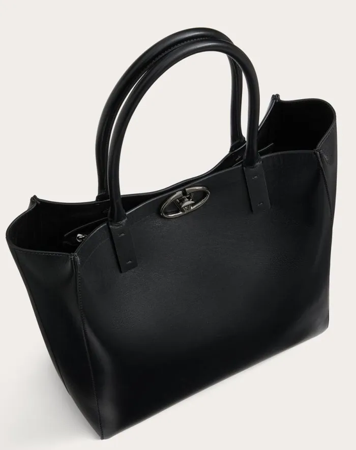 Valentino Totes Man Medium Vlogo Locker Leather Shopping Bag For Man In Black Black Valentino Totes Man Medium Vlogo Locker Leather Shopping Bag For Man In Black Black