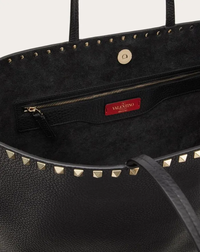 Valentino Totes Woman Rockstud Grainy Calfskin Tote Bag For Woman In Poudre Poudre Valentino Totes Woman Rockstud Grainy Calfskin Tote Bag For Woman In Poudre Poudre
