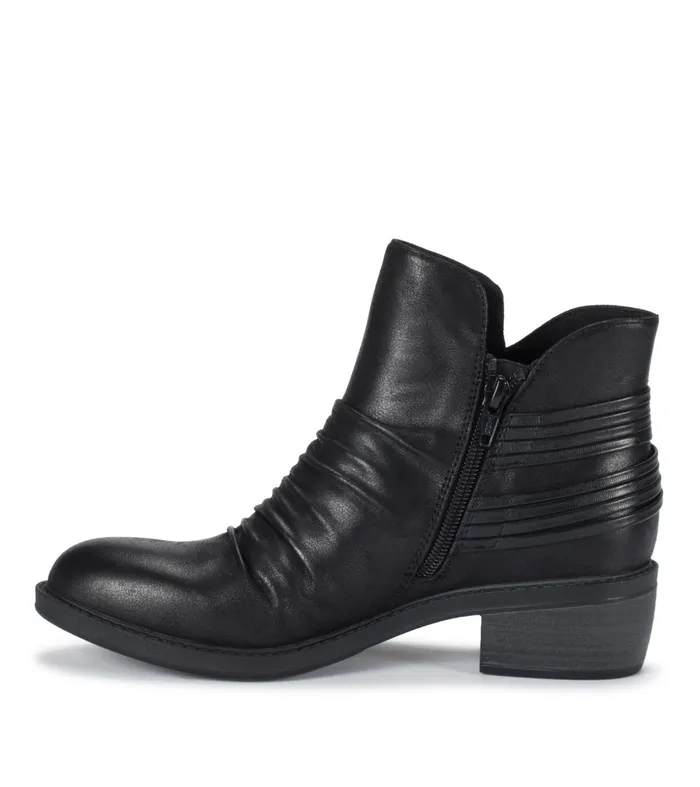Women Baretraps Booties Sazzie Bootie Black