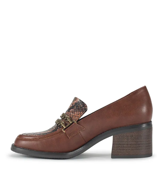Women Baretraps Flats and Loafers Athena Loafer Brush Brown