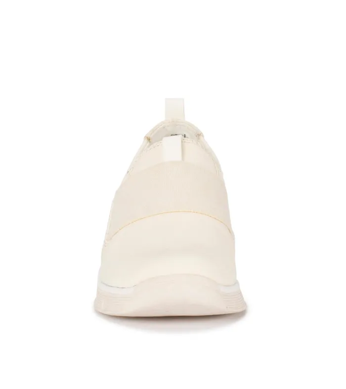 Women Baretraps Flats and Loafers Garner Slip On Sneaker Buff