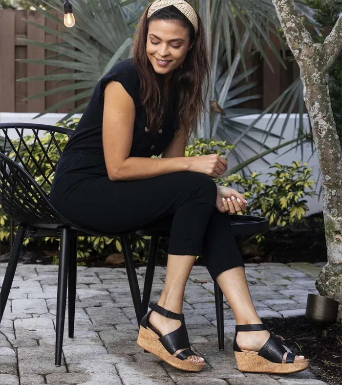 Women Baretraps Wedge Sandals Raisie Wedge Sandal Black