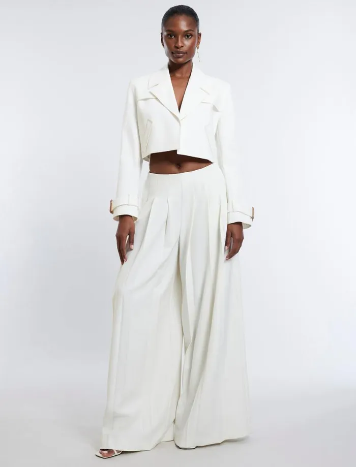 Women Cropped Trench Jacket Gardenia BCBG Jackets and Blazers Women Cropped Trench Jacket Gardenia BCBG Jackets and Blazers