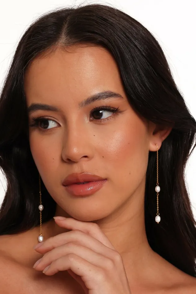 Women Este Pearl Drop Earrings Gold Earrings Petal and Pup