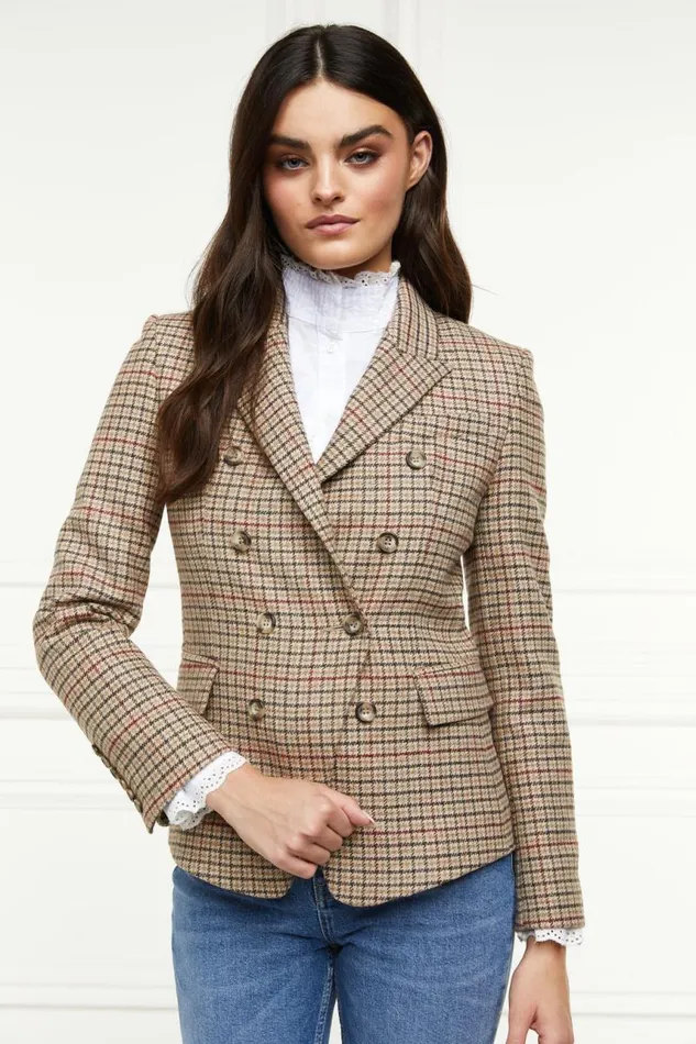 Women In Stock Tailoring Holland Cooper Heritage Knightsbridge Blazer Charlton Tweed Horn Button Women In Stock Tailoring Holland Cooper Heritage Knightsbridge Blazer Charlton Tweed Horn Button