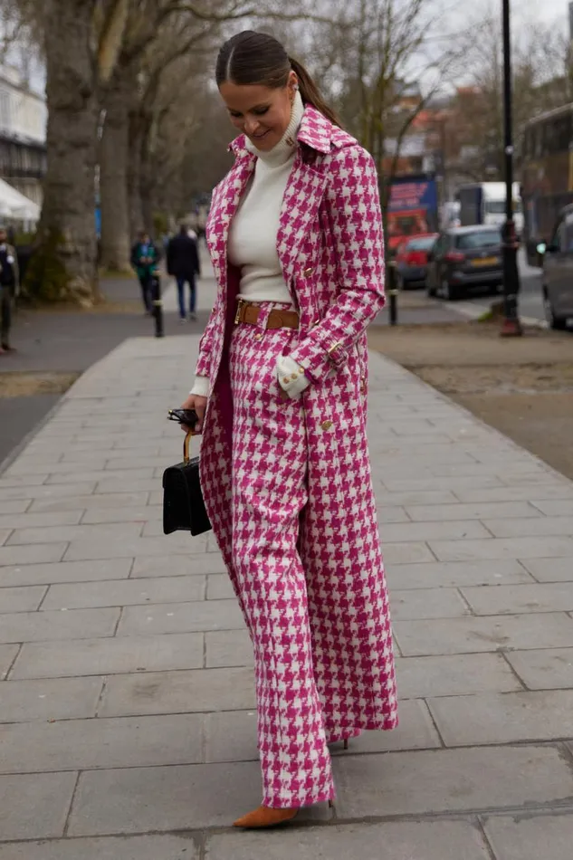 Women In Stock Tailoring Holland Cooper High Waisted Straight Trouser Hot Pink Large Scale Houndstooth Women In Stock Tailoring Holland Cooper High Waisted Straight Trouser Hot Pink Large Scale Houndstooth