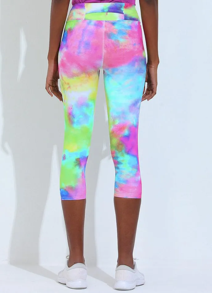 Women Running Crop Indy Dona Jo Leggings and Capris