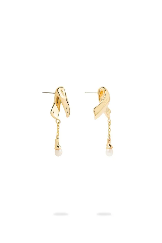 Aje Jewelry Evera Ribbon Drop Stud Goldpearl 8211 Women Aje Jewelry Evera Ribbon Drop Stud Goldpearl 8211 Women