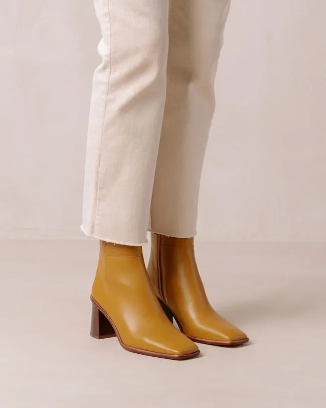 ALOHAS Boots West Vintage 8211 Yellow Leather Boots 8211 Women
