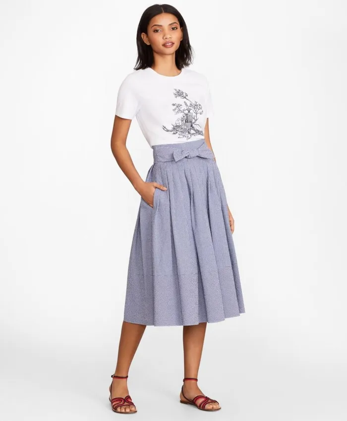 Brooks Brothers Shirts and Tops Toile Graphic TShirt White 8211 Women Brooks Brothers Shirts and Tops Toile Graphic TShirt White 8211 Women