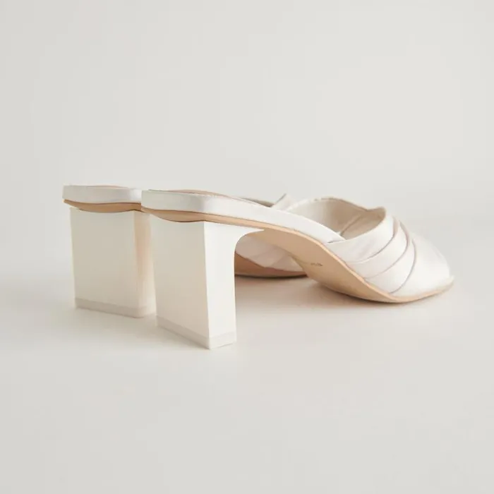 Dolce Vita Carlan Heels Off White Silk Women Sandals
