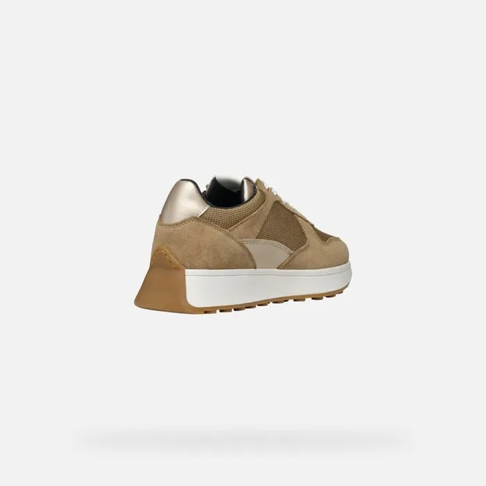 Geox Sneakers AMABEL WOMAN Taupe Low Top Sneakers Taupe 8211 Woman