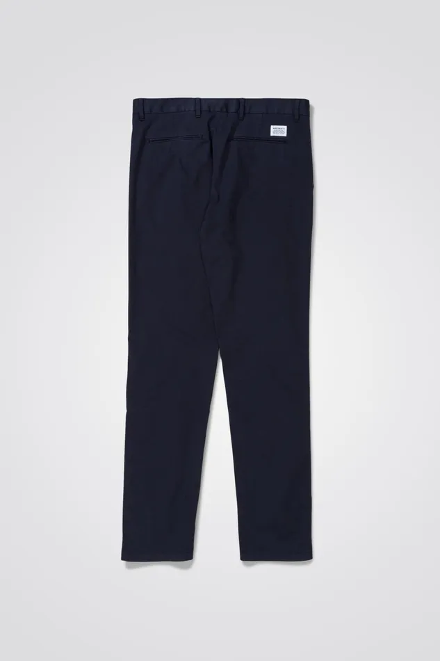 Men Norse Projects Trousers Aros Slim Light Stretch Chino Dark Navy