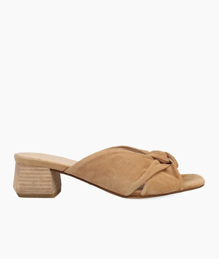 Pelle Moda Tait Slip On 8211 Latte Latte Kid Suede Women Low Heels
