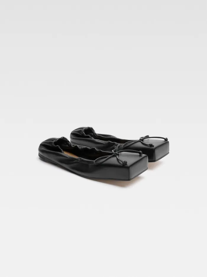 The Ballet Flats Black Women JACQUEMUS Shoes The Ballet Flats Black Women JACQUEMUS Shoes