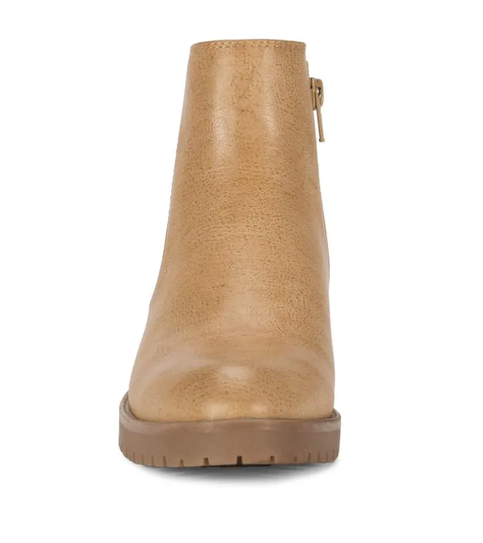 Women Baretraps Booties Daytona Chelsea Boot Sand Women Baretraps Booties Daytona Chelsea Boot Sand