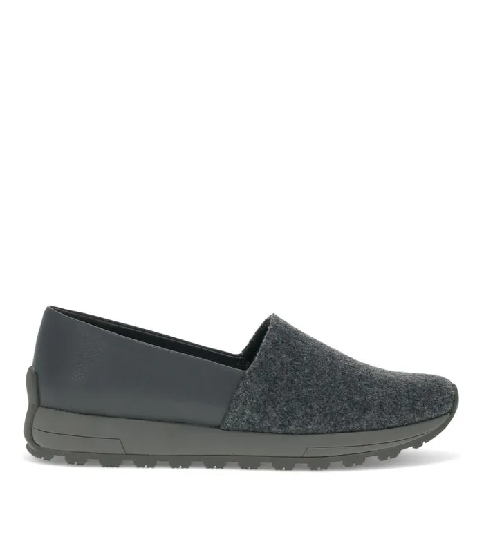 Women Baretraps Sneakers Gennie Slip On Dark Grey Women Baretraps Sneakers Gennie Slip On Dark Grey