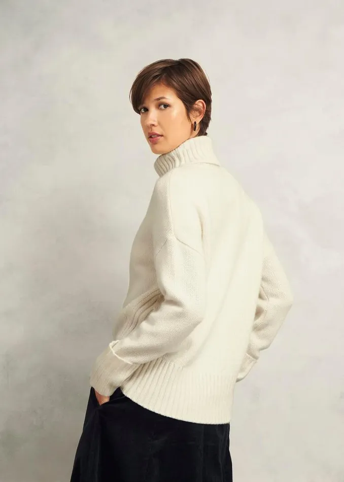 Women HOBBS Jumpers and Cardigans Ember Cable Jumper With Alpaca Warm Ivory