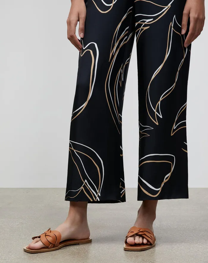 Women Lafayette 148 New York Pants and Shorts Petite Riverside Cropped Pant In Garden Contour Print Black Multi